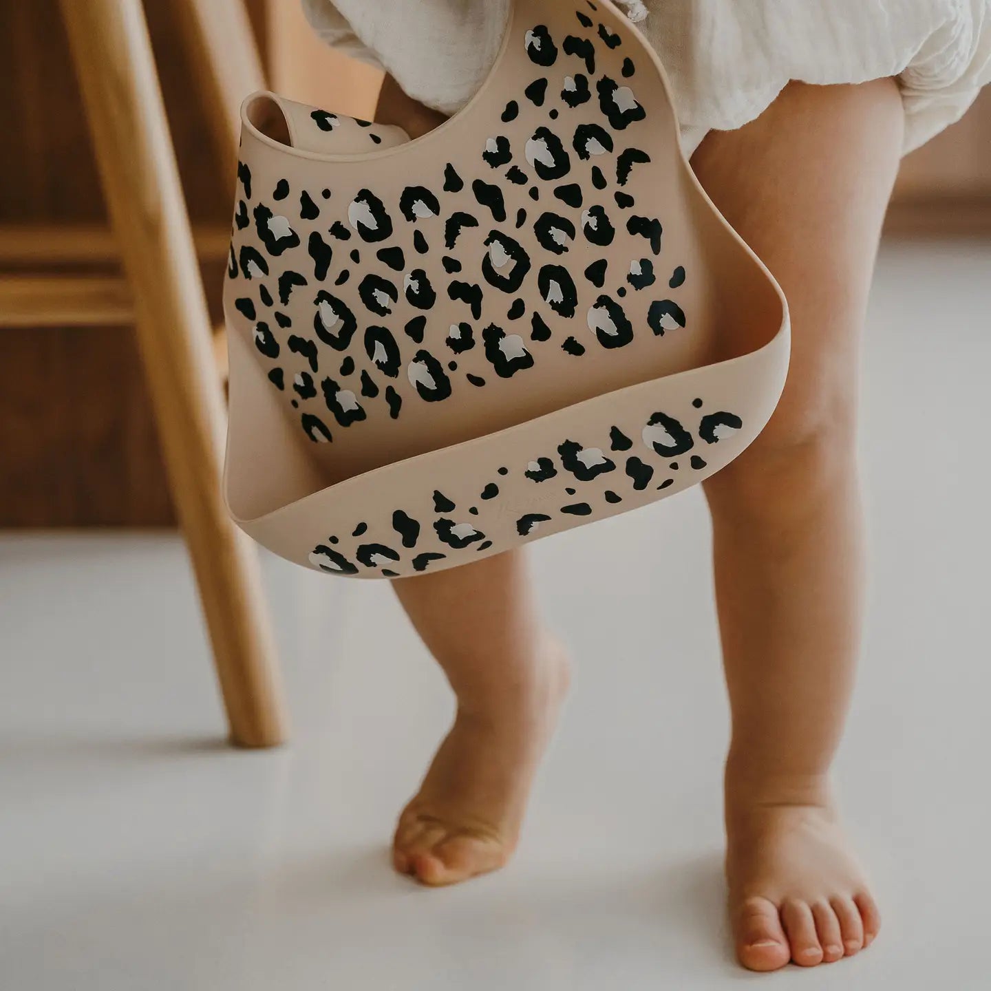 Bavoir bébé Zakuw – Pratique et adorable