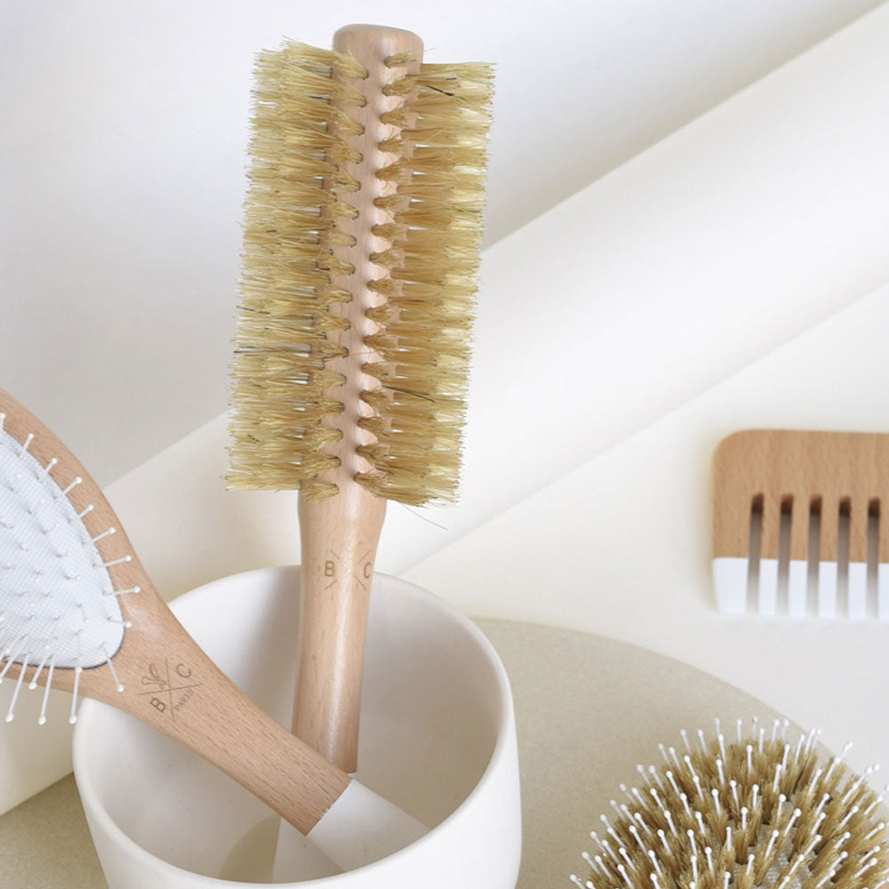 Bien choisir sa brosse à cheveux | Petite Pivoine