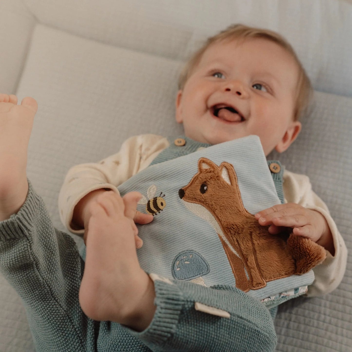 Livre d’activités en tissu Little Dutch – Jouet d’éveil bébé