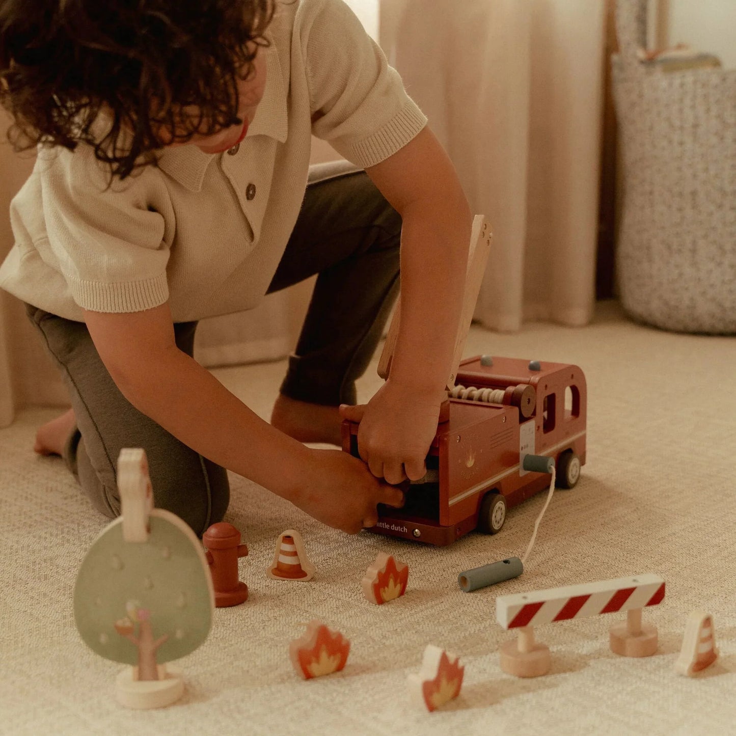 Camion de pompier en bois Little Dutch – Le jouet incontournable des héros en herbe