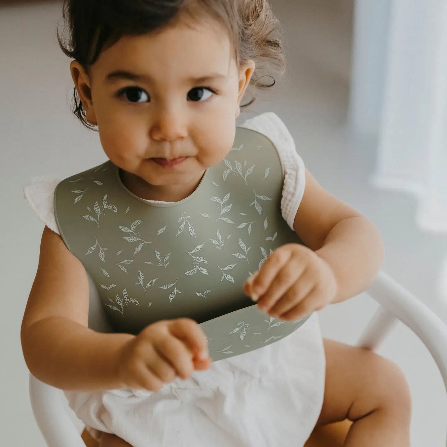 Bavoir bébé Zakuw – Pratique et adorable