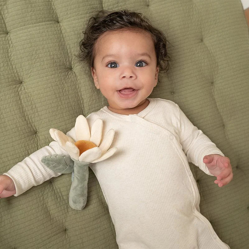 Le hochet d’éveil adorable et sensoriel pour bébé - idée cadeau naissance