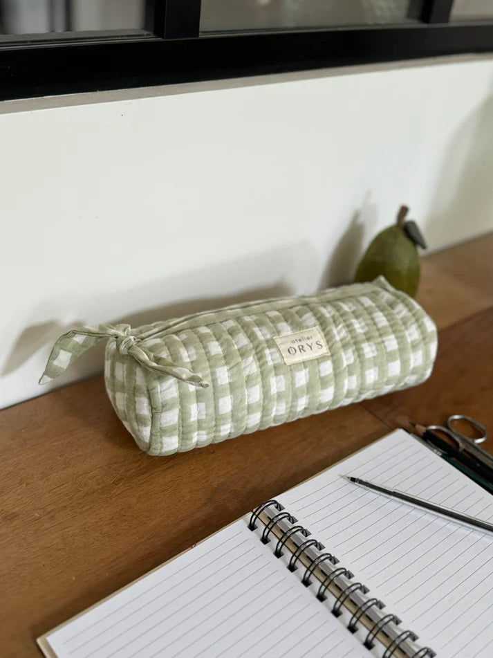 Trousse à crayons matelassée en tissu Indien vichy modèle Ysé vert menthe