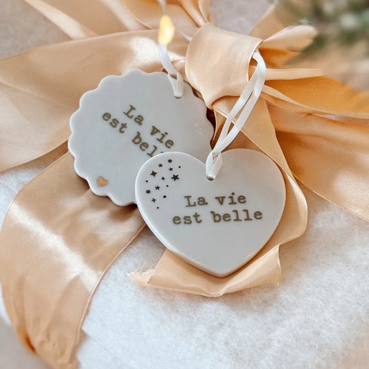 Suspension en porcelaine - Cœur la vie est belle