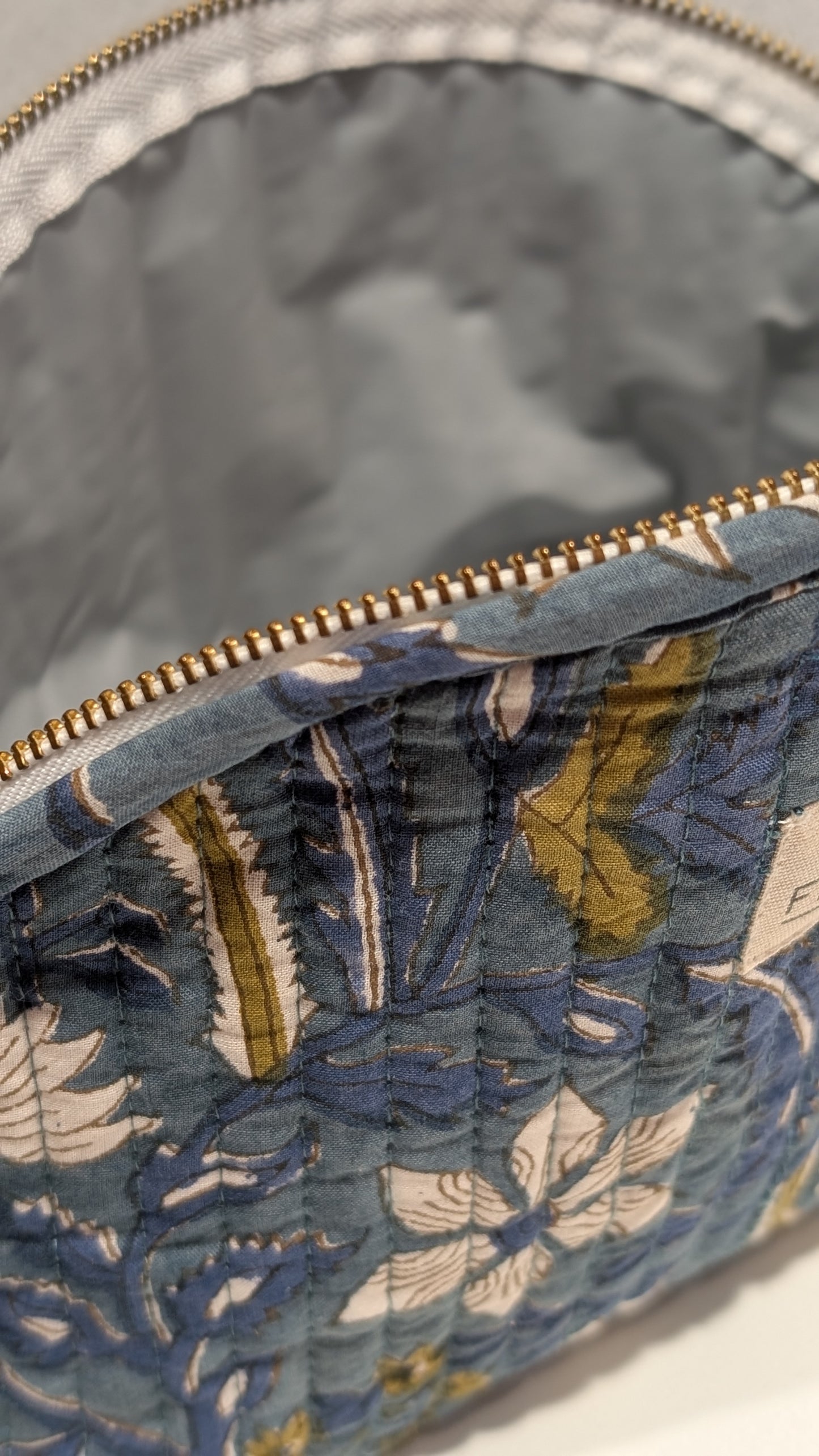 Trousse Matelassée Maquillage - Bleu