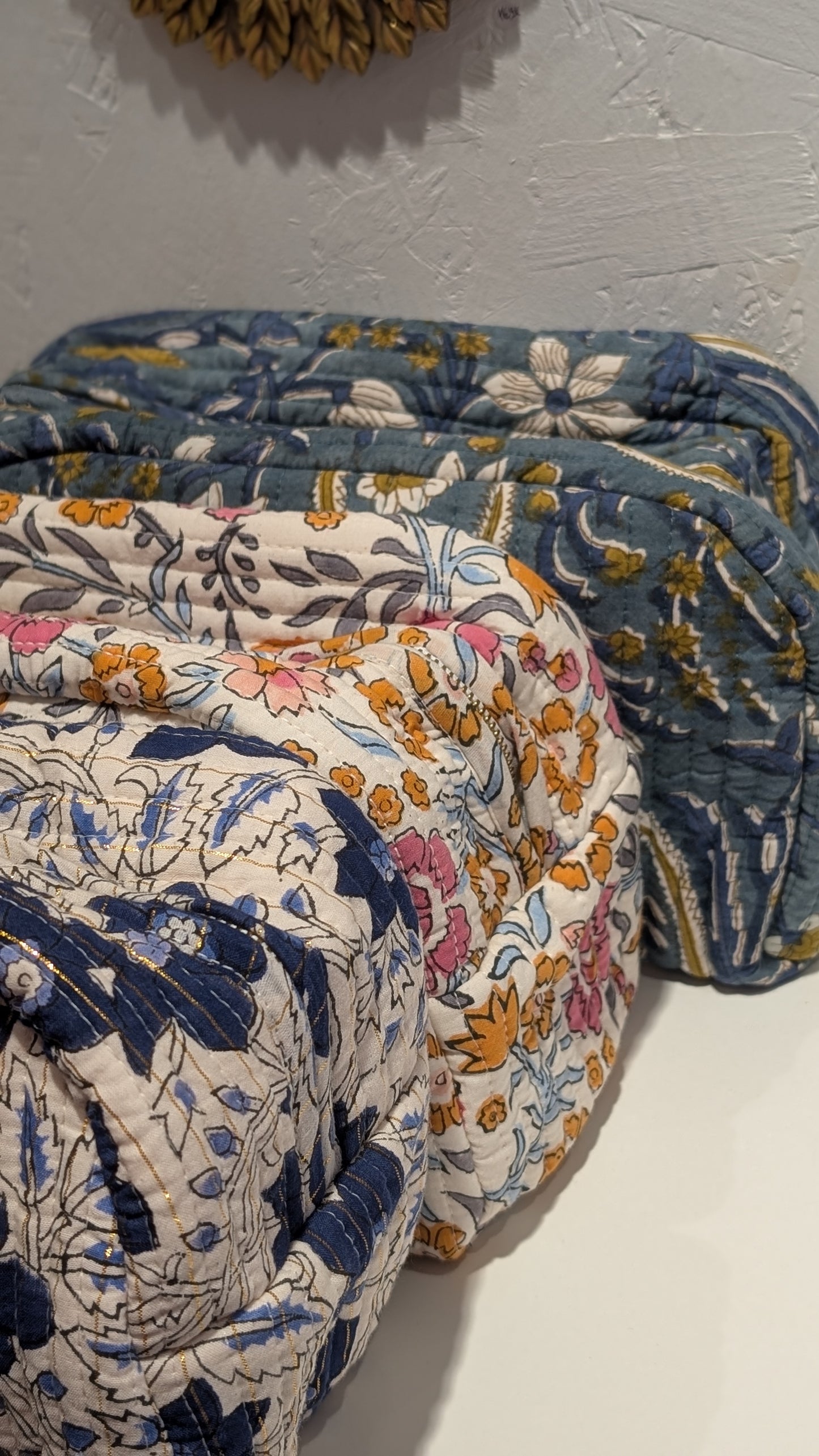 Trousse Matelassée Toilette - Bleu, Rose & Orange