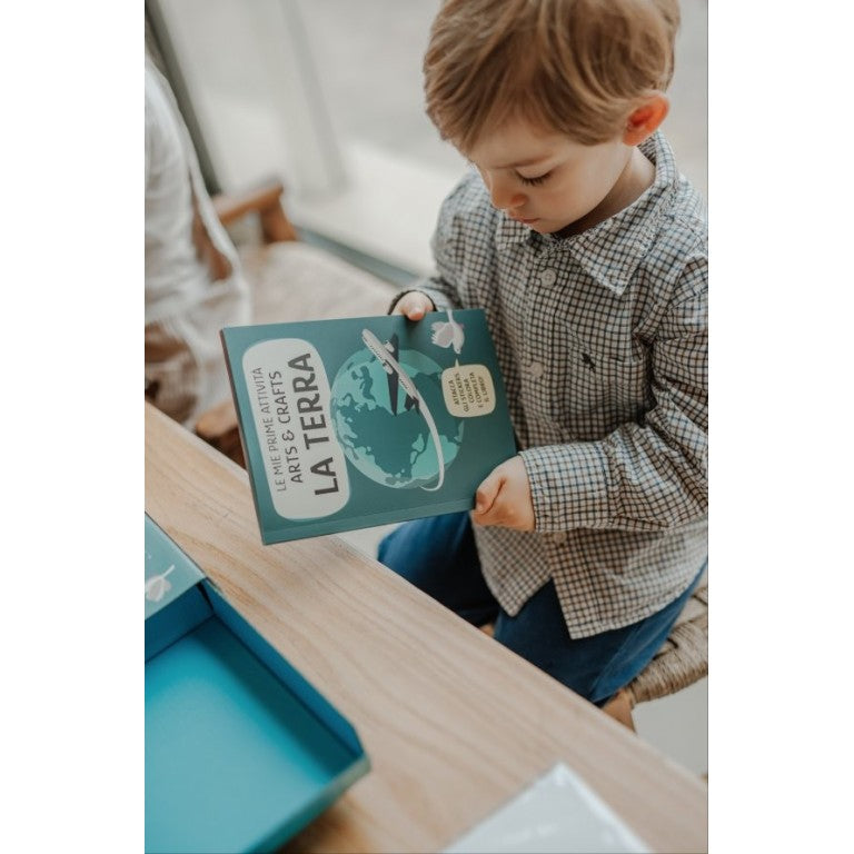 Arts & Crafts - La Terre